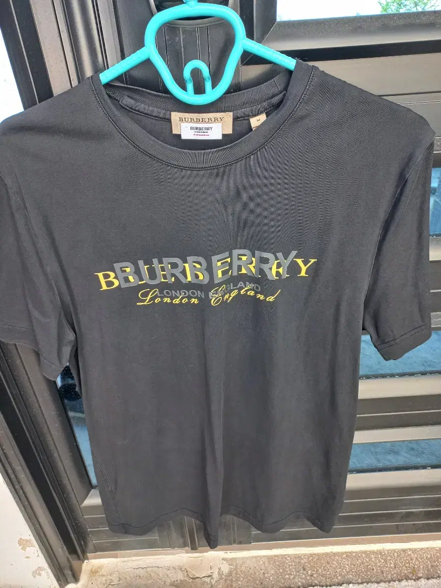 Genuine Burberry Boys' Round T-shirt 95