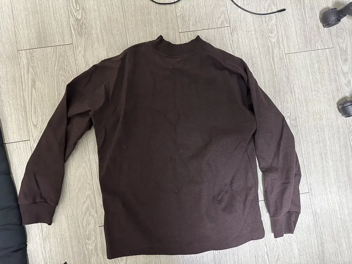 Uniqlo U Mock Neck