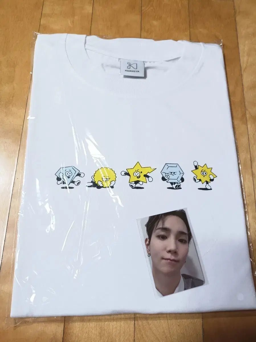 EVER SMTOWN shinee key T-shirt (price drop)