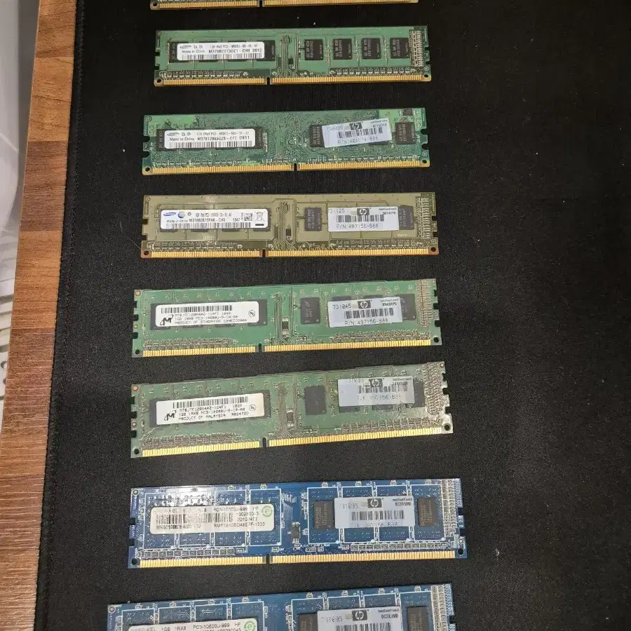 DDR3 1GB 8장 16장 팝니다.