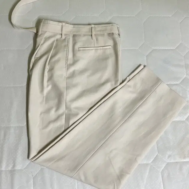 BELTED 2PLEATS WIDE TROUSER (CREAM) 주앙옴므