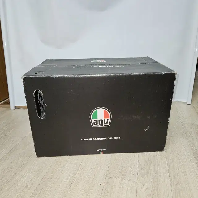 agv70주년 한정판 풀카본 헬멧 판매합니다