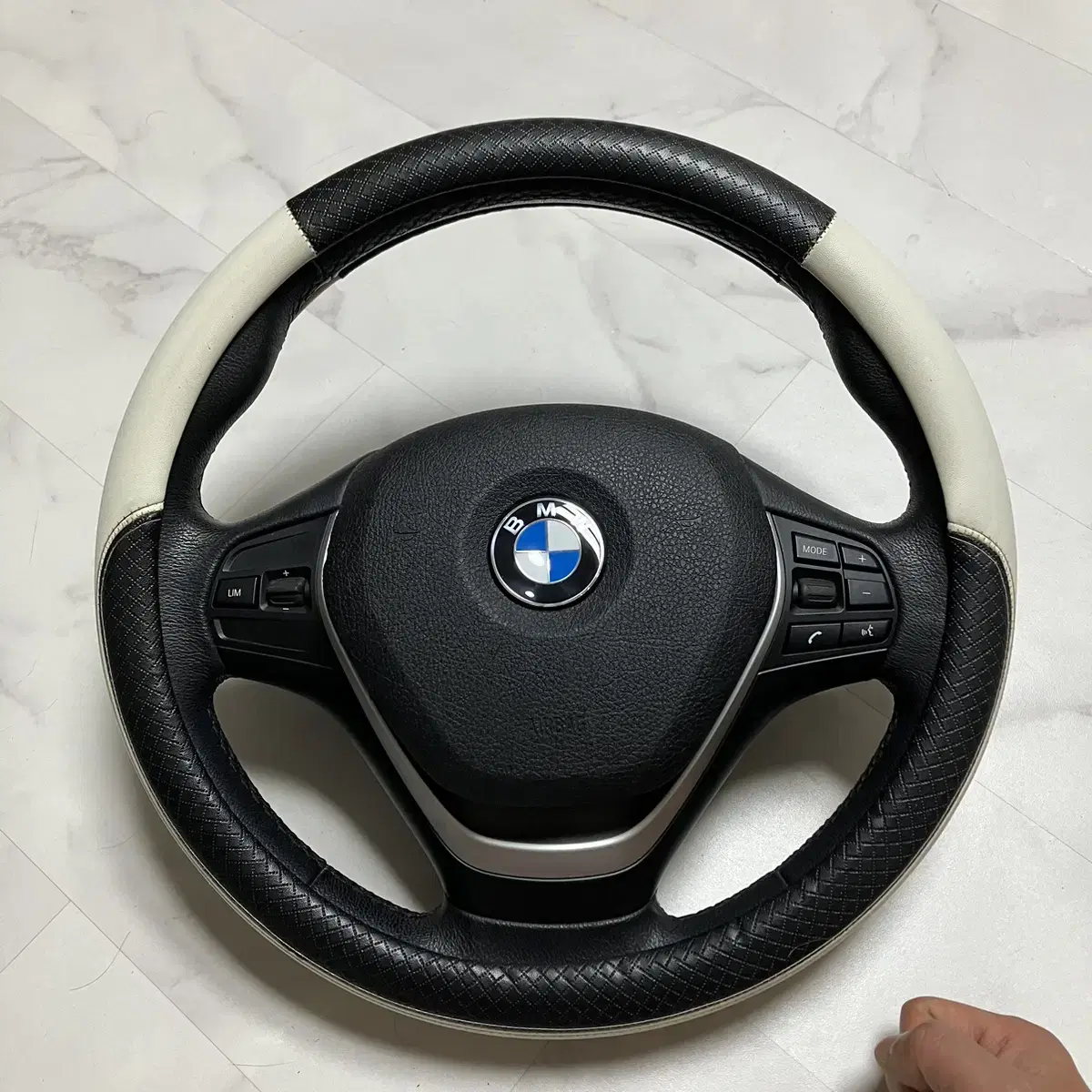 BMW F20 (118d 순정핸들)