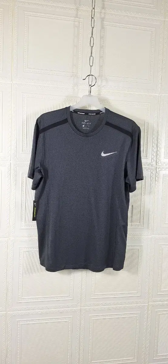 New Nike Short Sleeve Tee 105 Short Sleeve Tee XL Short Sleeve Tee Men Short Sleeve Tee