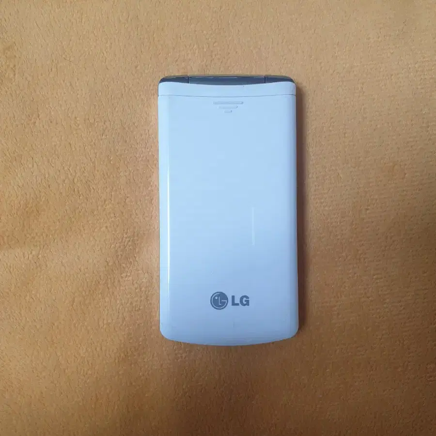 LG-LH5000 아이스크림폰1 A급풀셋 화이트색상 폴더폰 소장폰