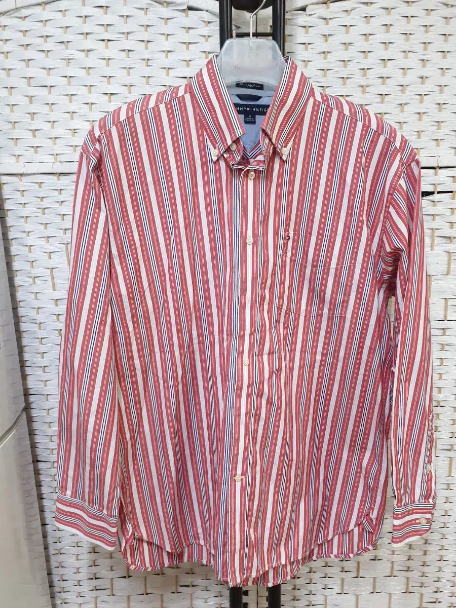 (1306) Tommy Hilfiger Tommy Hilfiger Shirt M