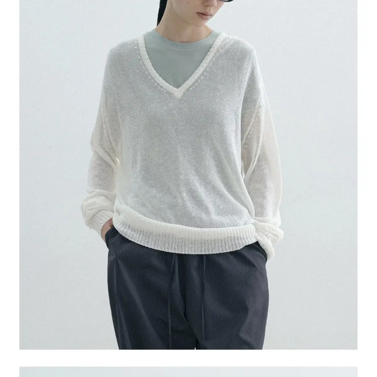 지비에이치어페럴 OVER SIZE V-NECK KNIT (2COLOR)