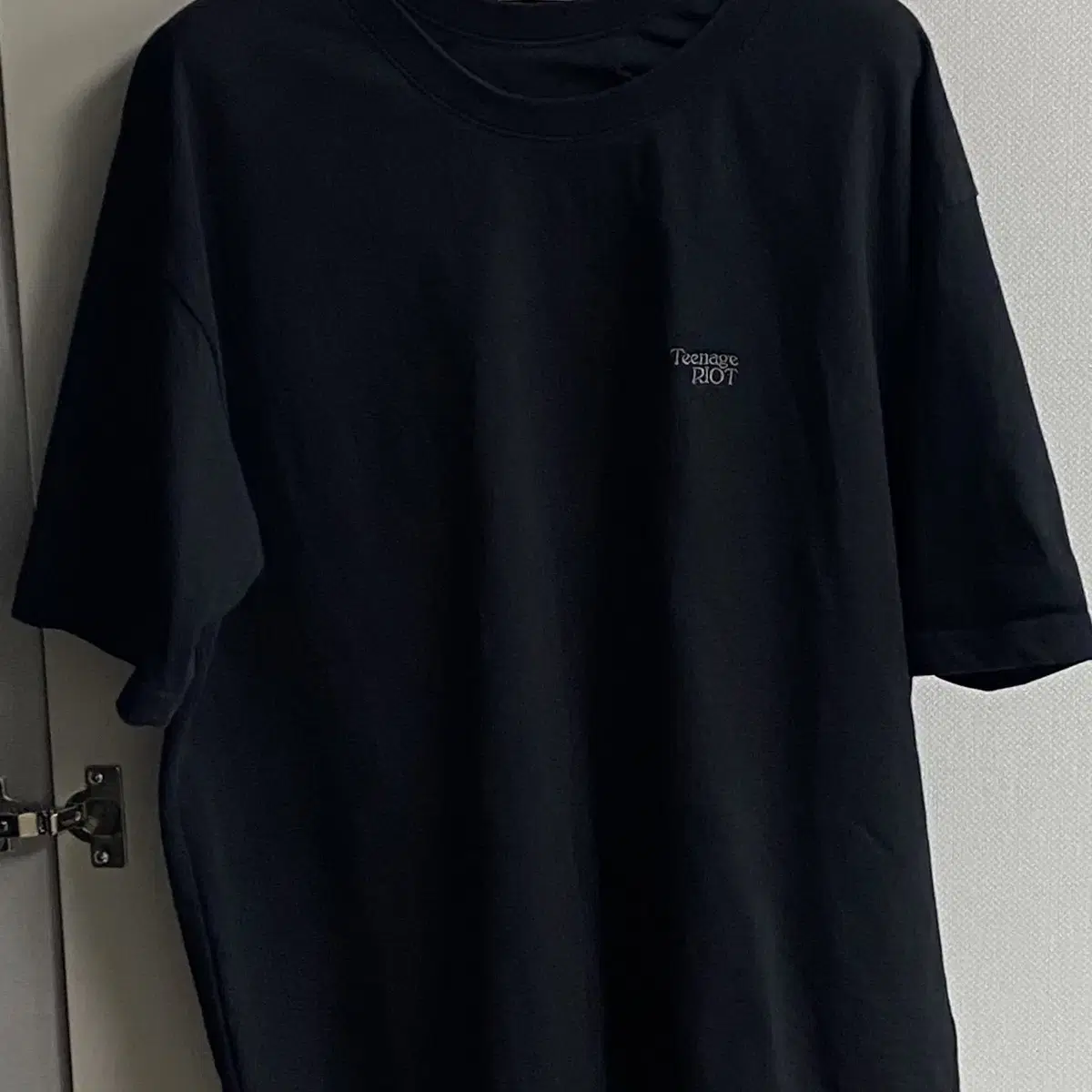 [M] etce DOUBLE NECK SHORT-SLEEVE TEE