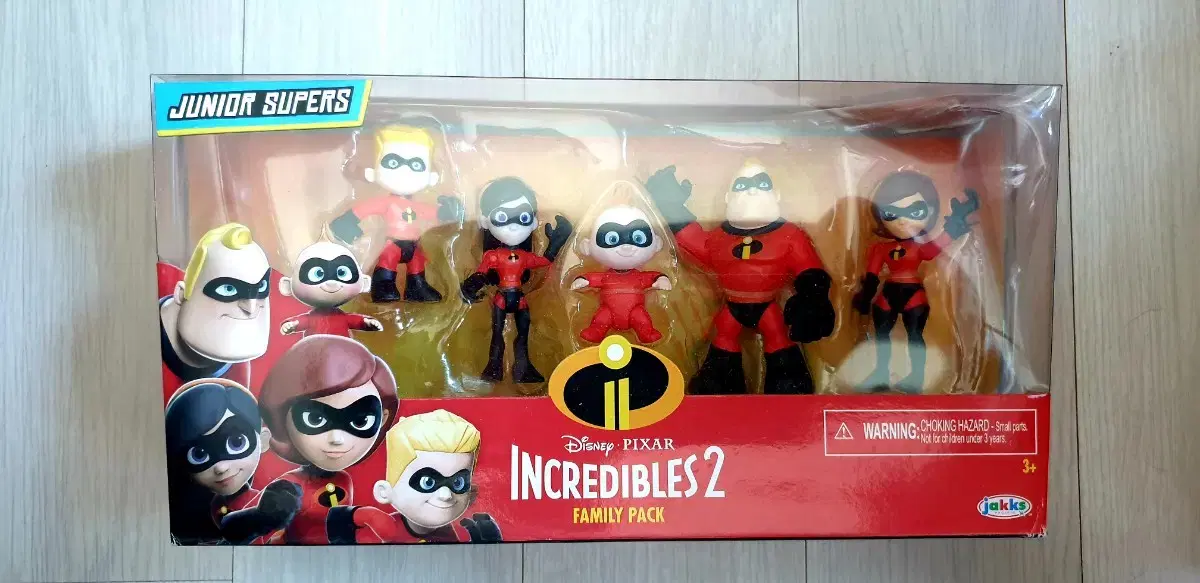 The Incredibles 2. figures.new.family pack.