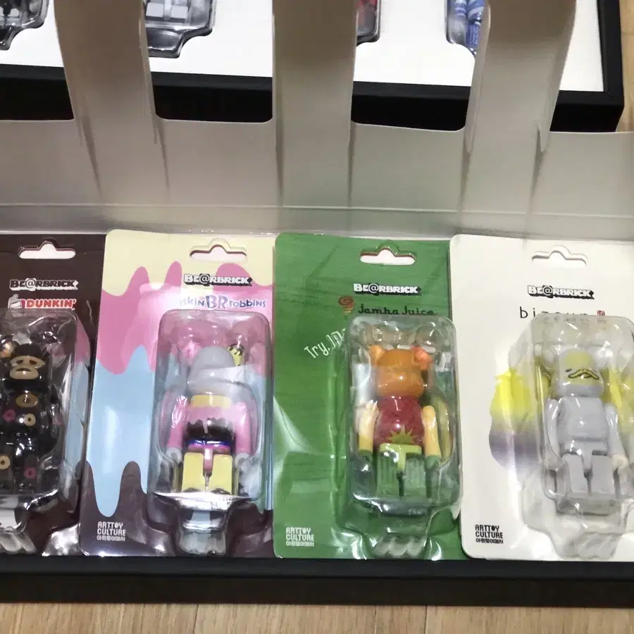 베어브릭 spc 컬렉션 8종 셋트 미개봉품 일괄 Bearbrick