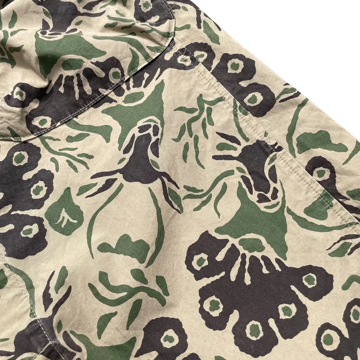 old kapital deer camo sleeveless coat