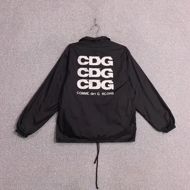 꼼데가르송 CDG 백로고 코치자켓 M