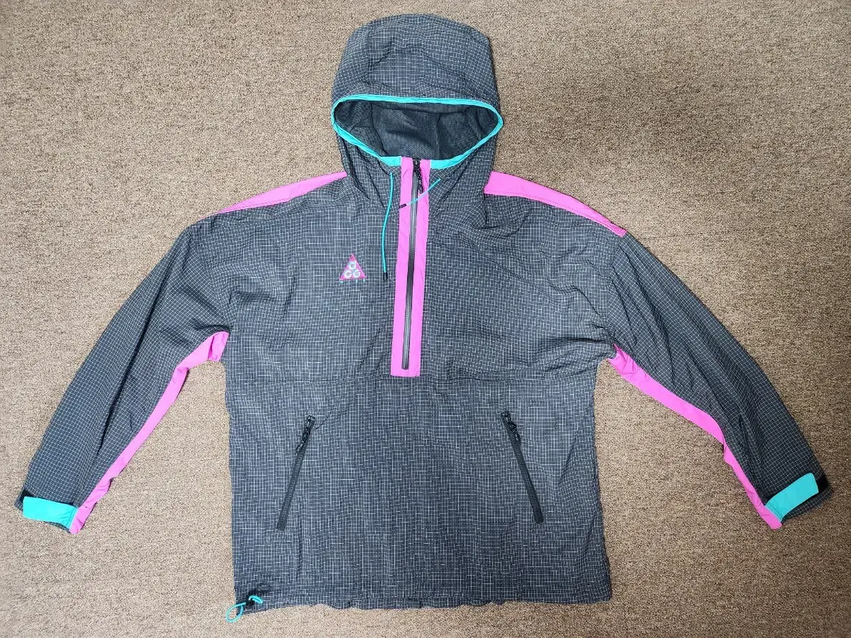 Nike ACG Anorak Gimping sells