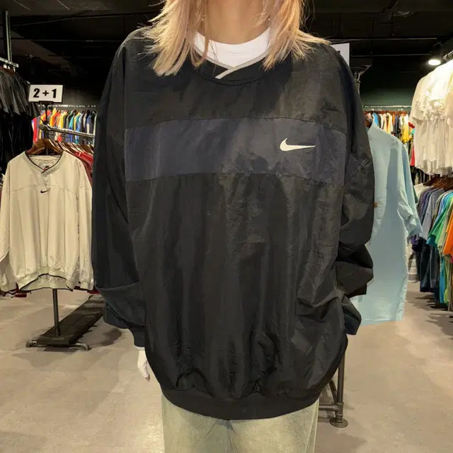 (160) NIKE 나이키 올드스쿨 블랙 스우시 포켓 웜업 (XL)