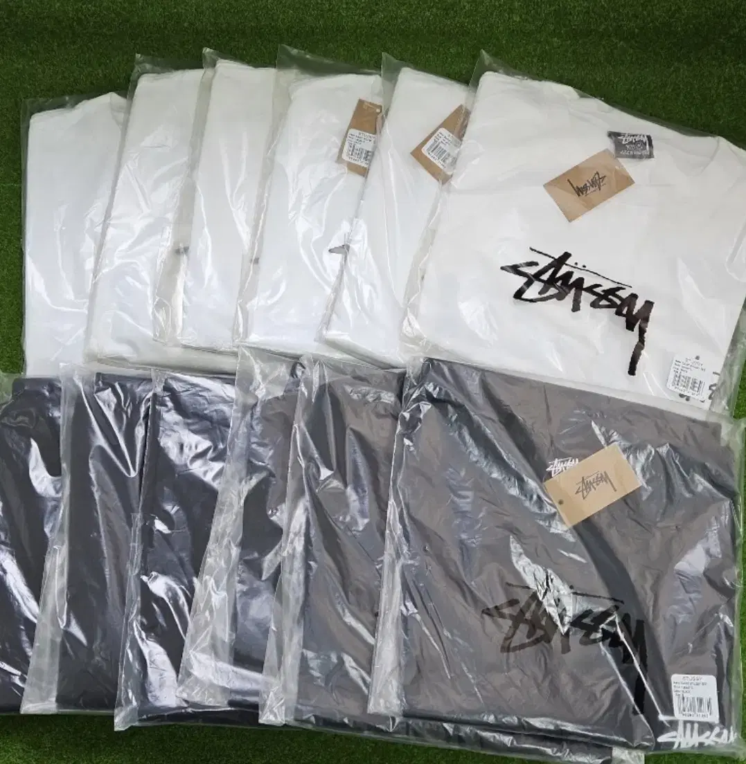 Genuine) New Stussy Basic Short Sleeve T-Shirt Unisex Black&White