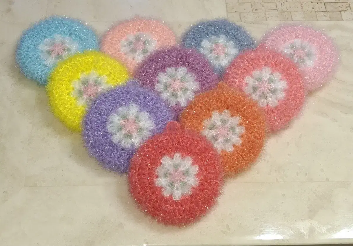 Bom Flower Ho Bread Scrubber