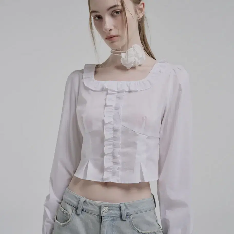 에트몽 스퀘어 프릴 블라우스 Square Frill Blouse M