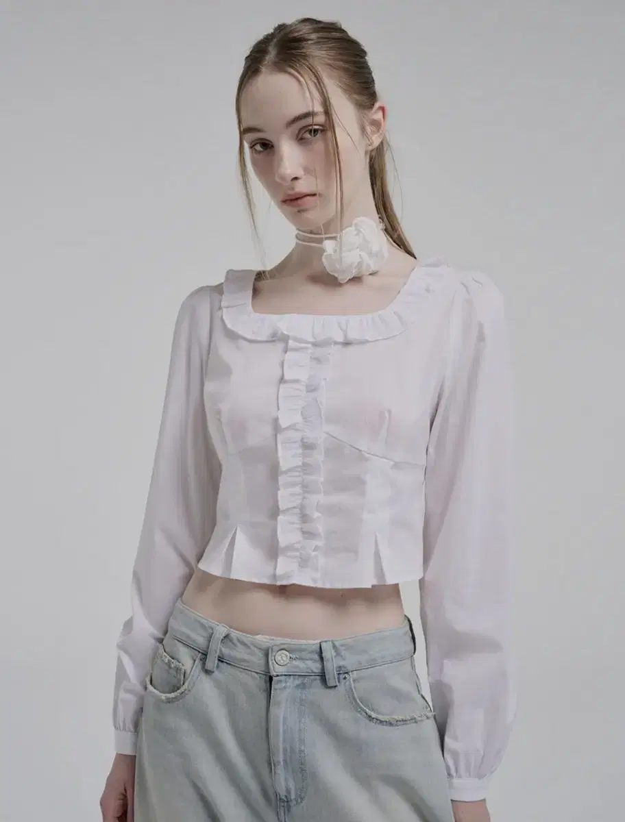 에트몽 스퀘어 프릴 블라우스 Square Frill Blouse M