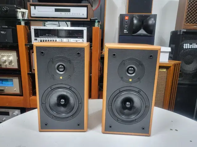 벨기에 제조 KEF   북쉘프 스피커  SP3303