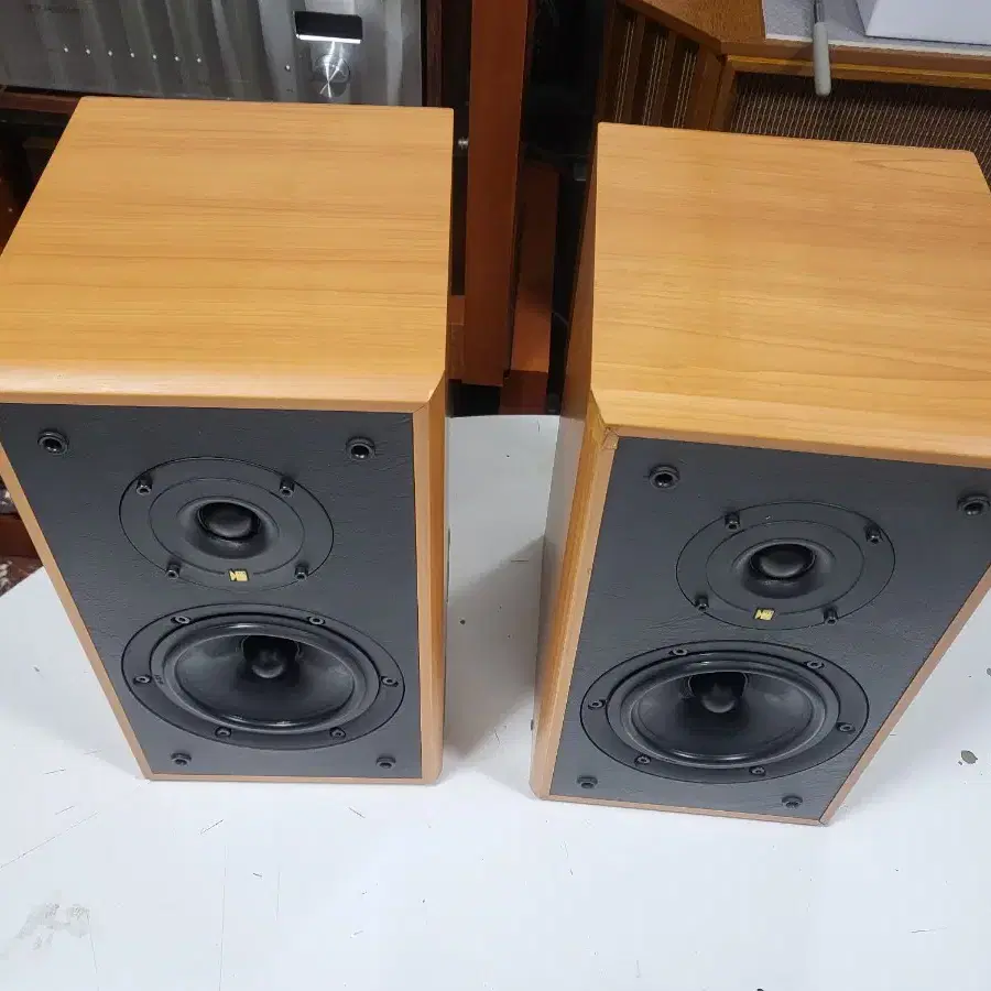 벨기에 제조 KEF   북쉘프 스피커  SP3303