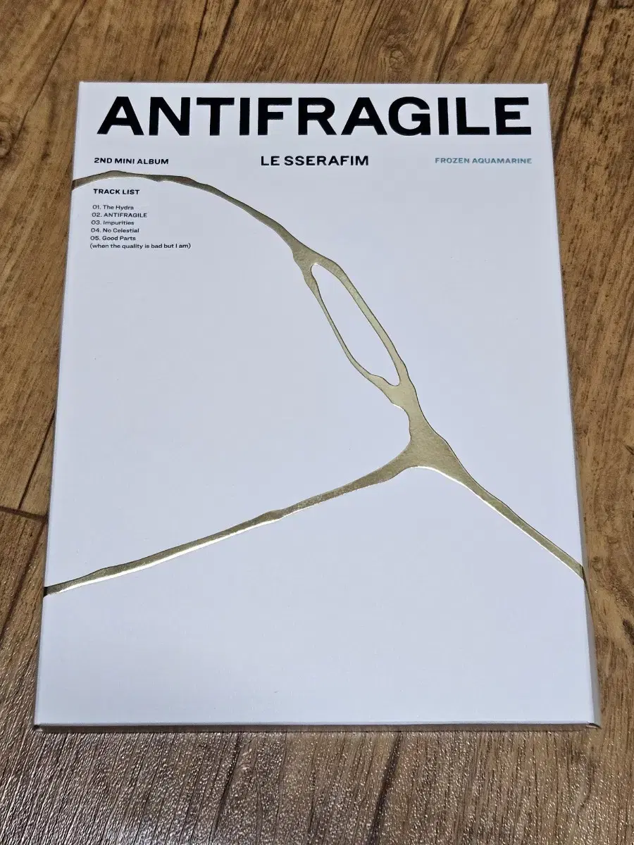 Le sserafim album (antifragile)