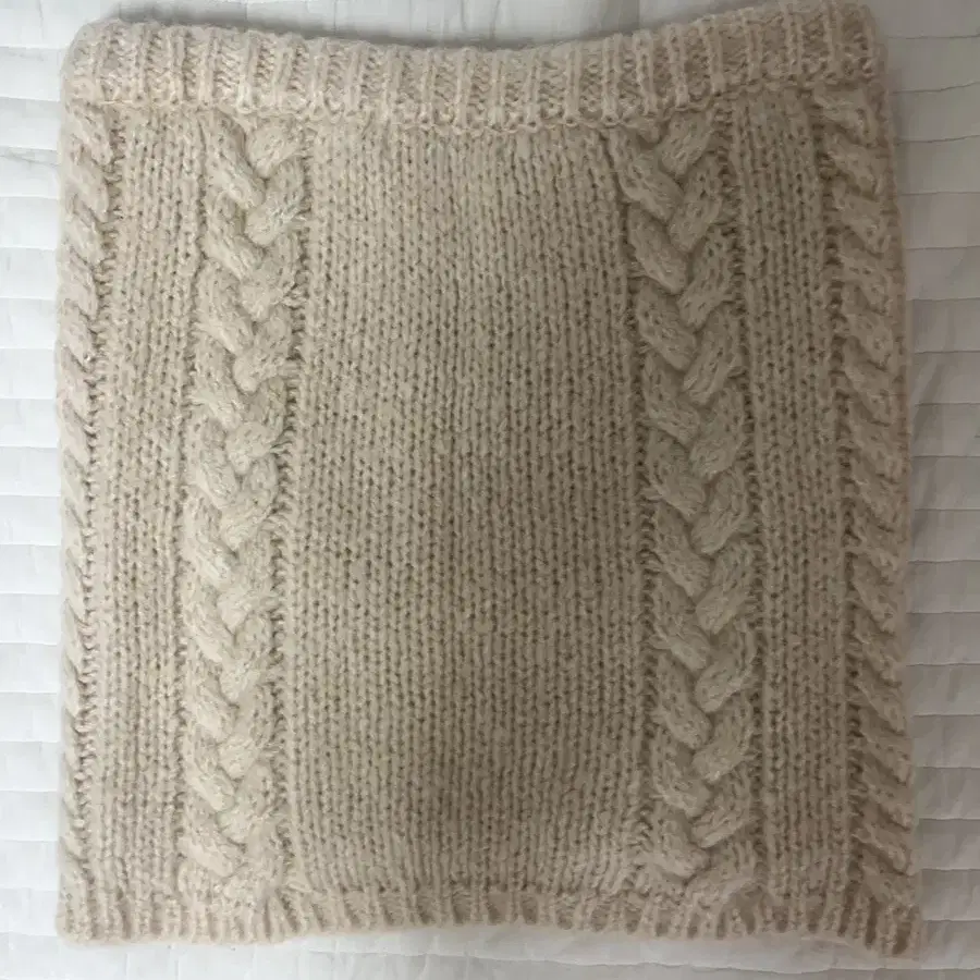 글로니 Heart Wave Knit Skirt Beige