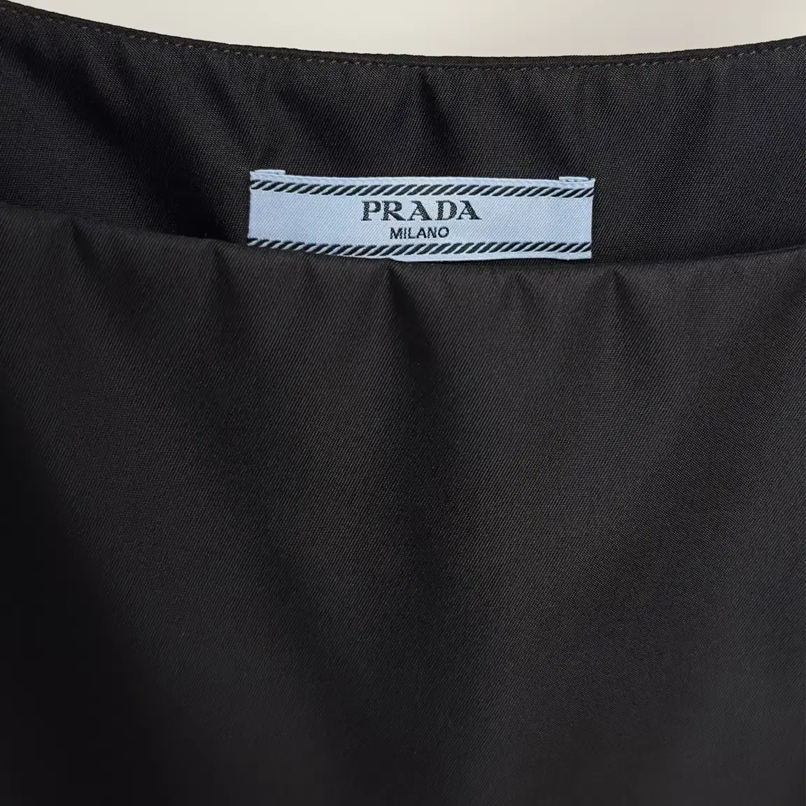 PRADA 프라다 리나일론 파우치 원피스