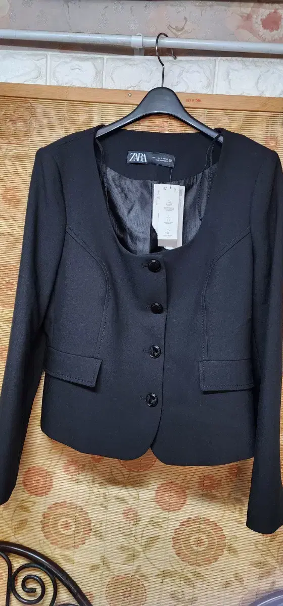 Zara Tomboy Jacket SuitJacket top for bom and fallEach amount