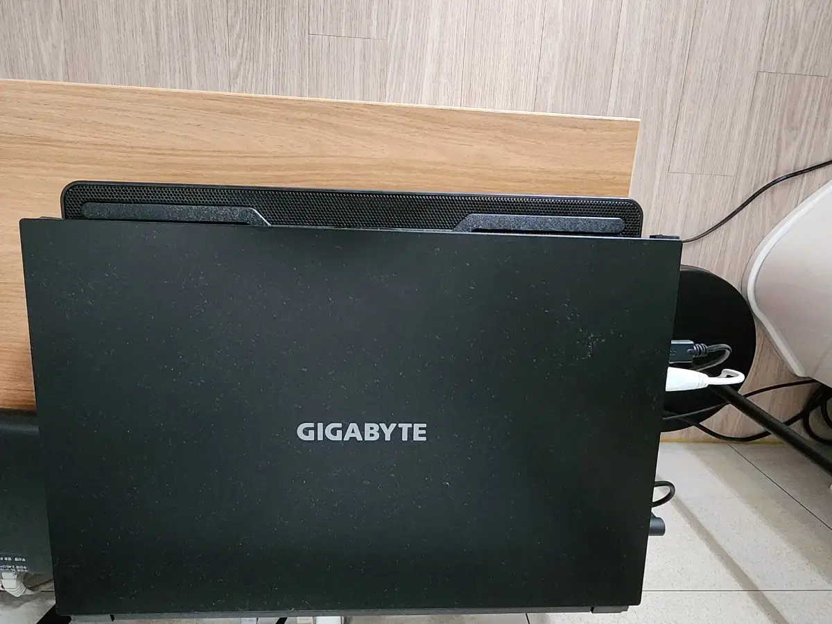 Sell gaming laptops GIGABYTE A7 K1 R7