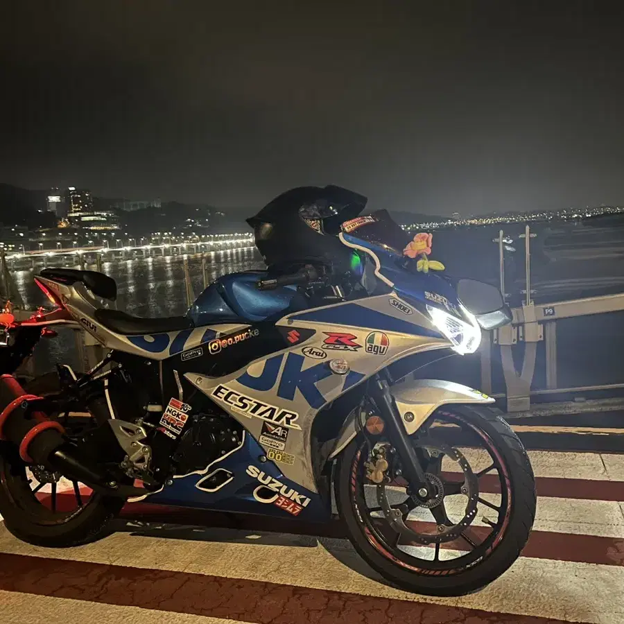 스즈키 gsx-r125 스폐셜카울 21년식 대차가능