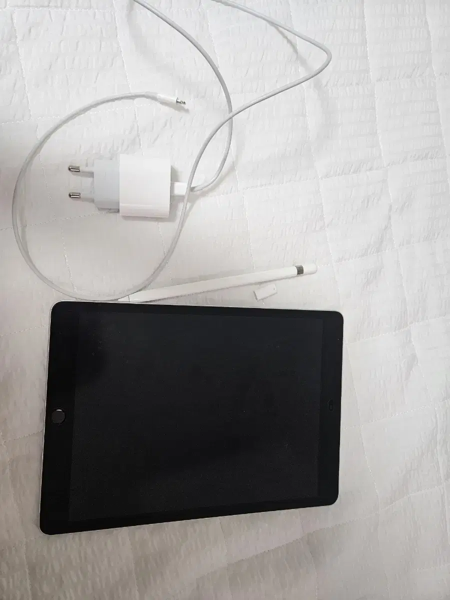 iPad 9th generation 64GB+charger+Apple Pencil