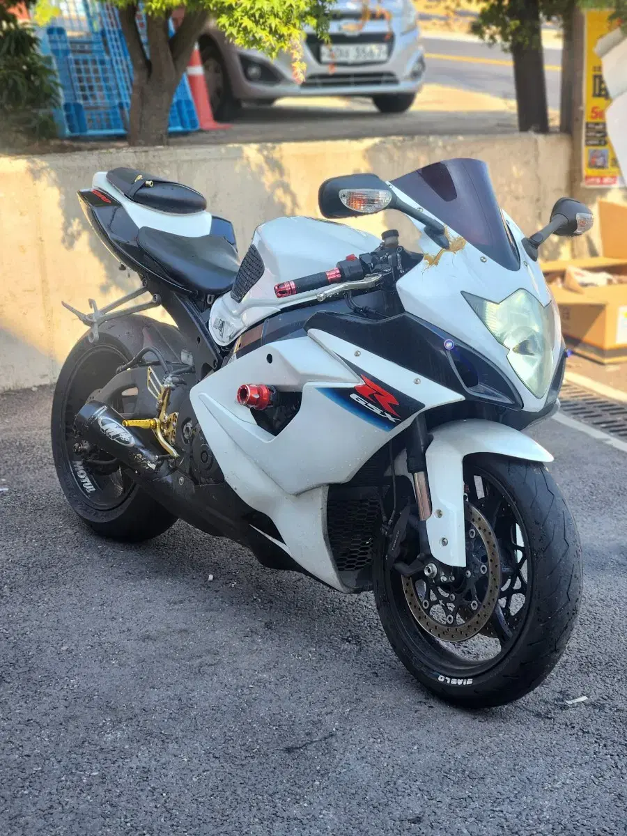 gsxr1000  05년식 355만원 머플러 파츠튜닝  판매합니다