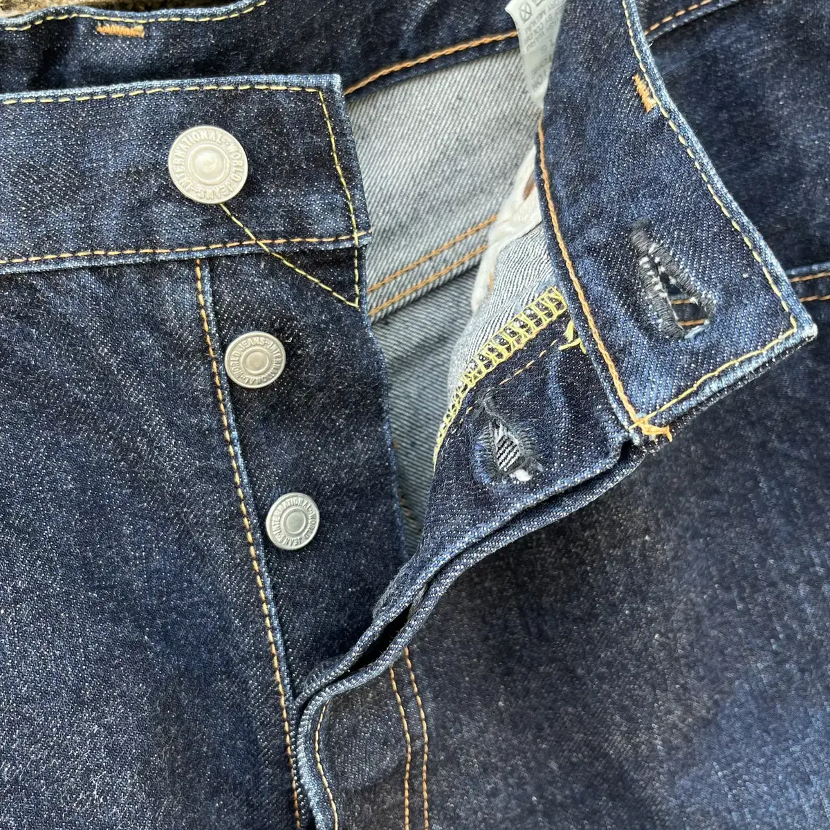 (30)Vintage International world jeans