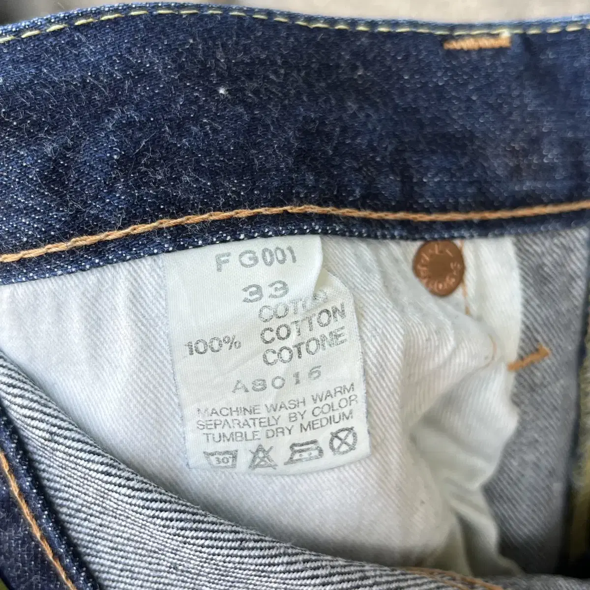 (30)Vintage International world jeans