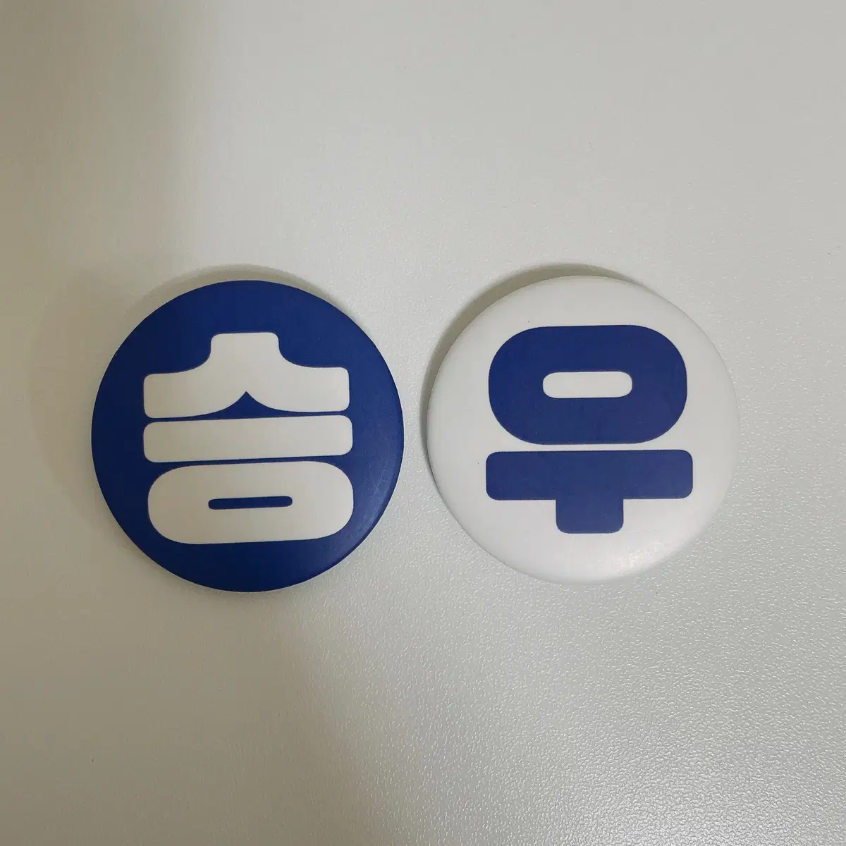 Han Seungwoo Badge