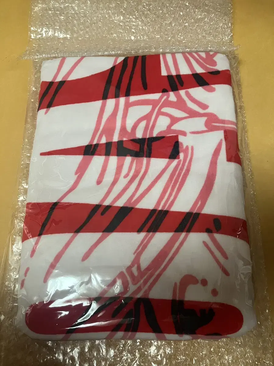 Unsealed) Yoasobi Beach Towel Type A RED yoasobi