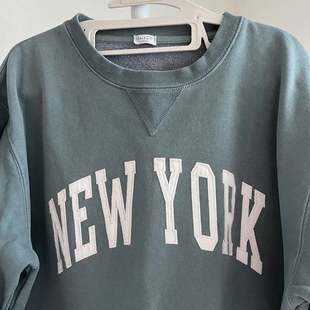 Brandy Melville 브랜디 멜빌 맨투맨 OS