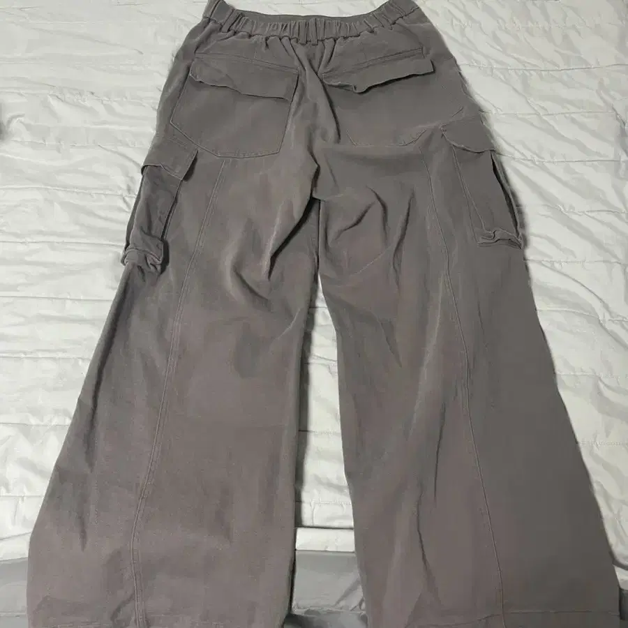 아캄aakam 카고 2사이즈 knee pin-tuck wide cargo