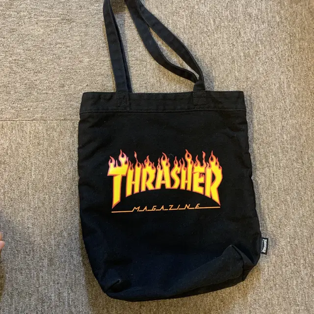 Thrasher 트레셔 블랙 에코 토트백