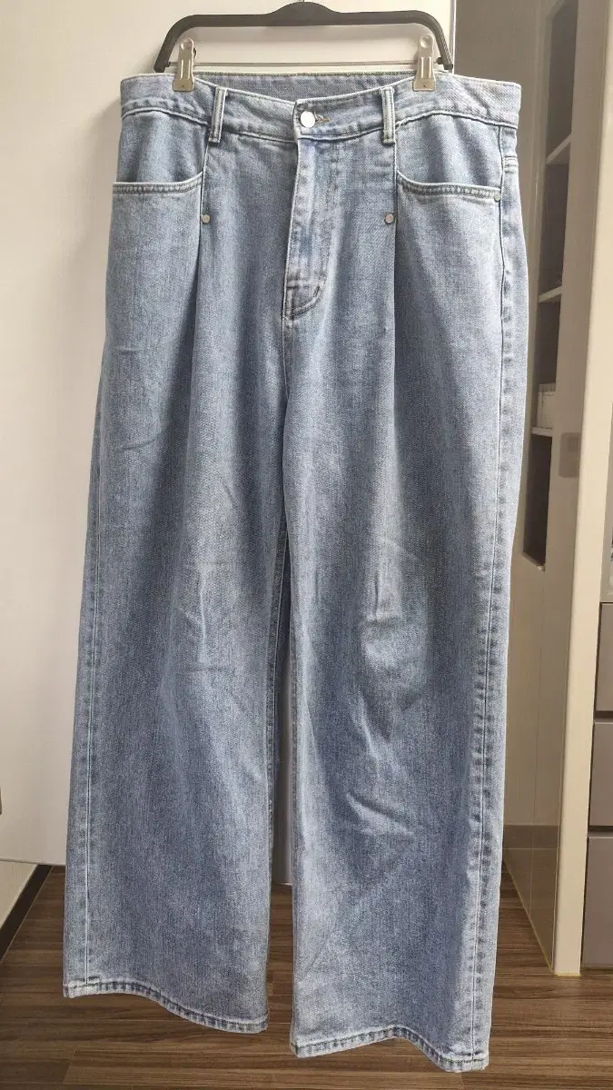 [with Half-priced Delivery] Tones Wide Denim Ripped One-Tuck Pants / L