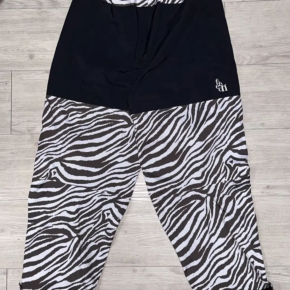 페치선데이 FETCH PANT ZEBRA BROWN