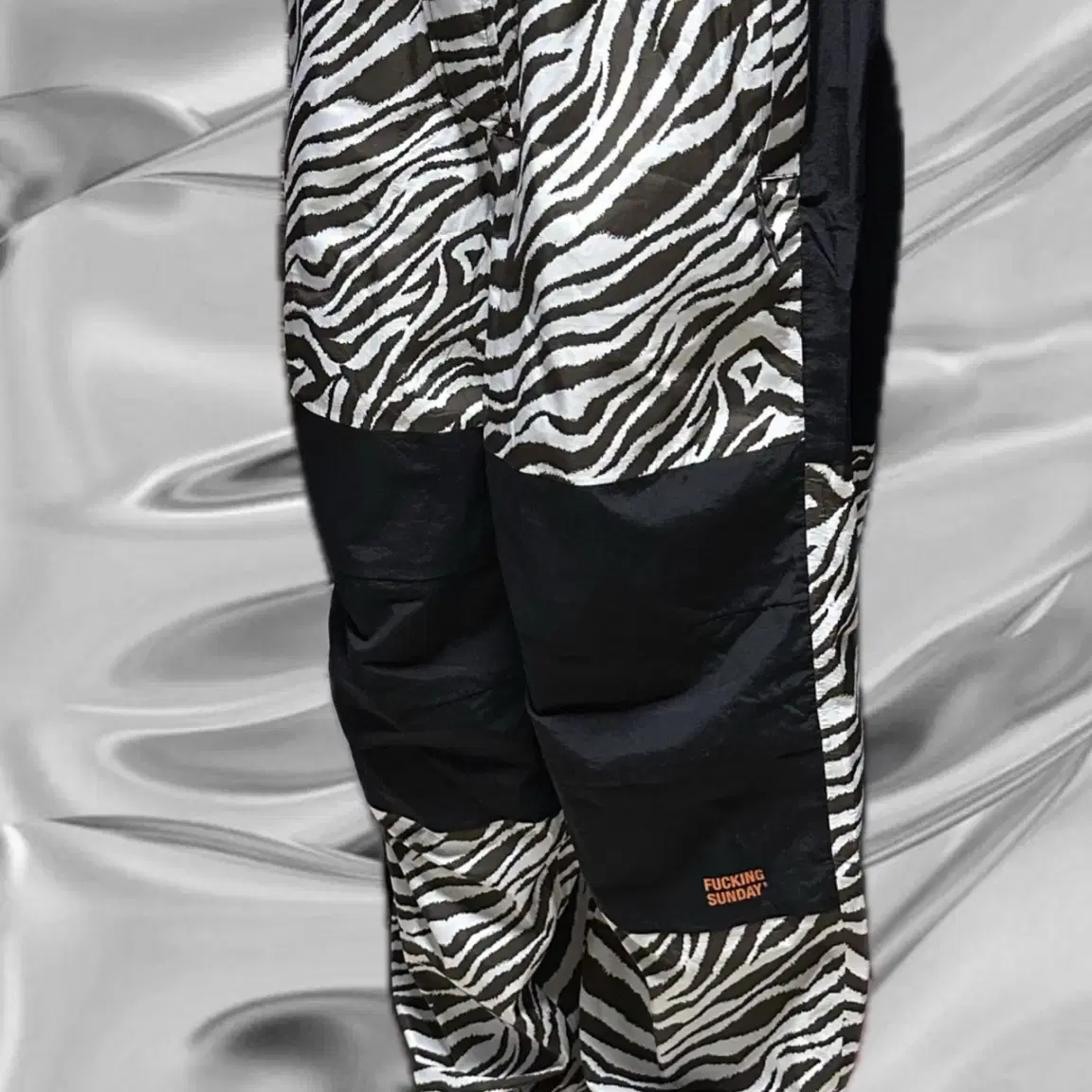 페치선데이 FETCH PANT ZEBRA BROWN