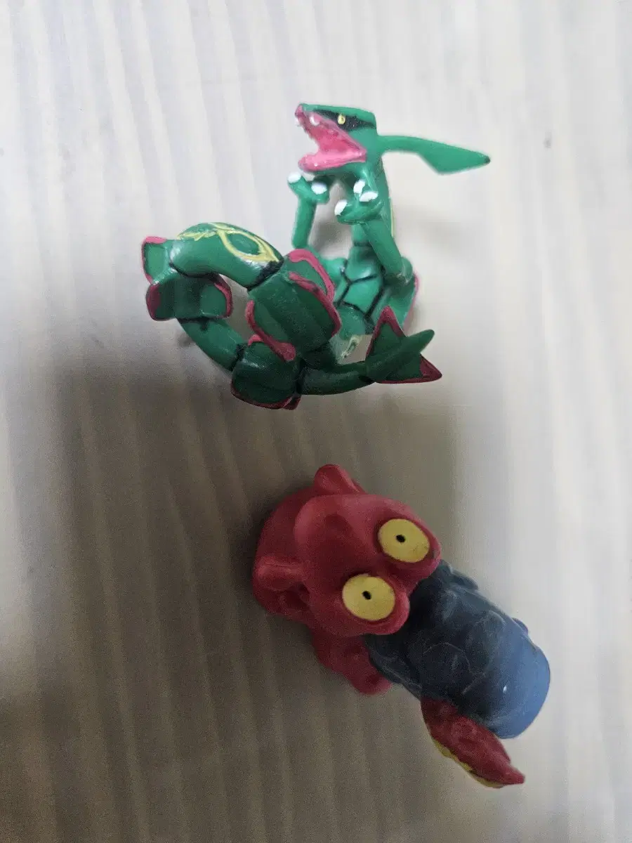 I'm selling my Pokémon Recuja figurines