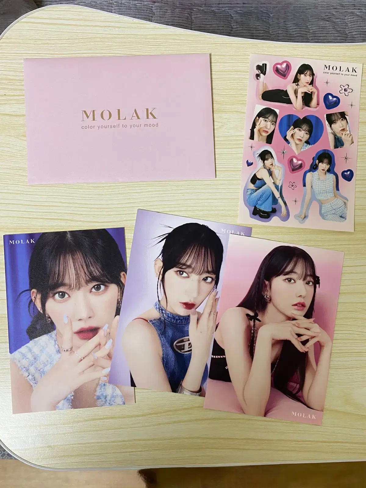 Le Sserafim iz*one HKT48 miyawaki sakura MOLAK pre-order benefit postcard Photocard