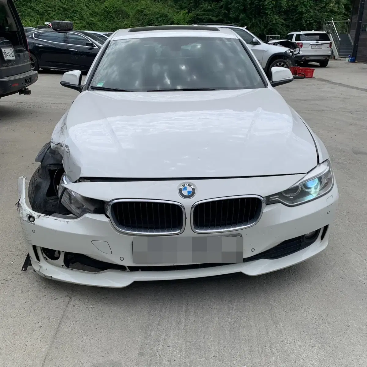 BMW 320D F30 465567 2013년식 전기형 분해 판매합니다