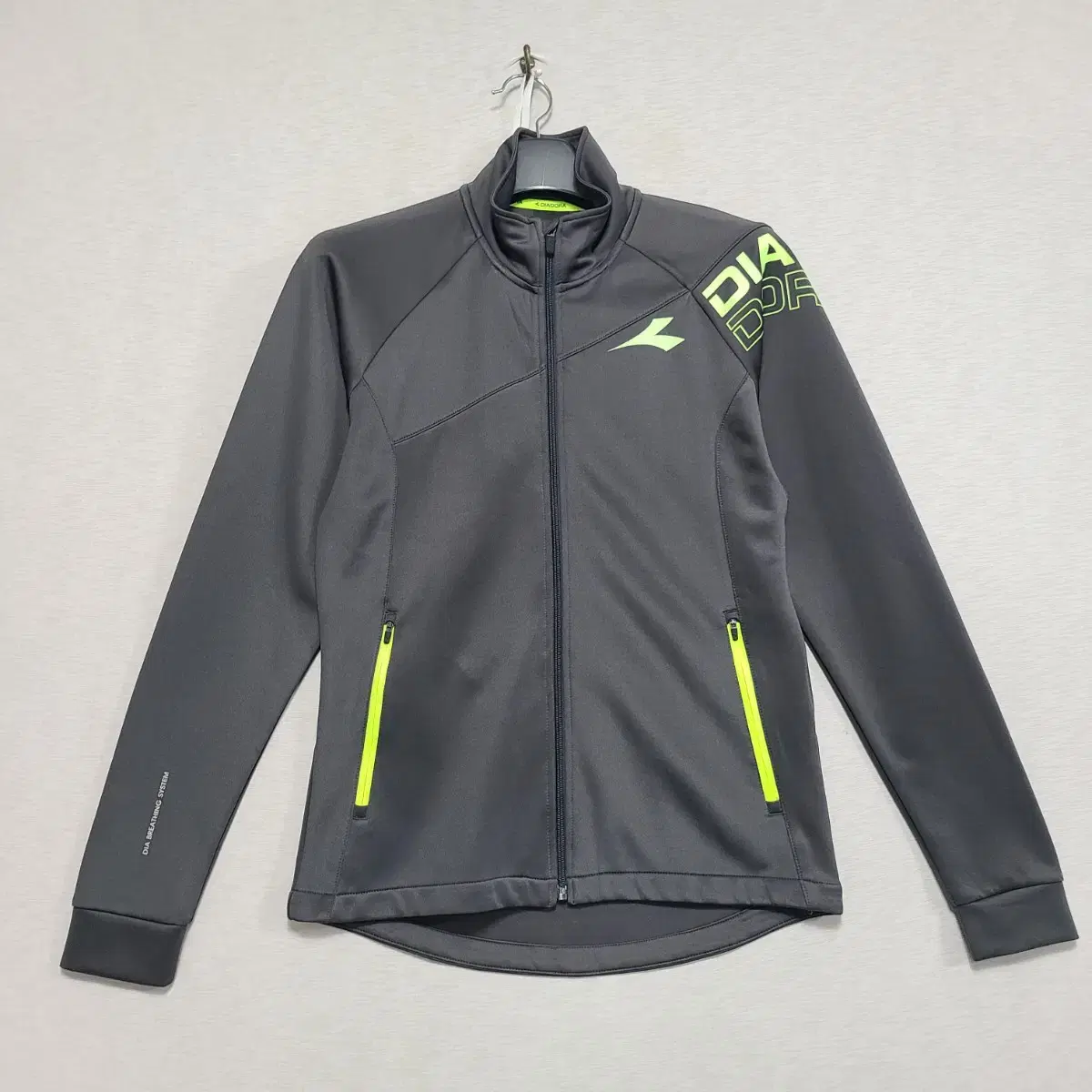 ㅡDiadora Charcoal Training Zip-up Men100 ㅡ1205