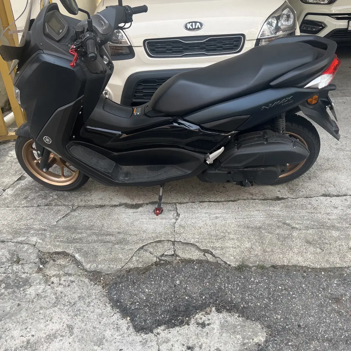 엔맥스155. 2200km