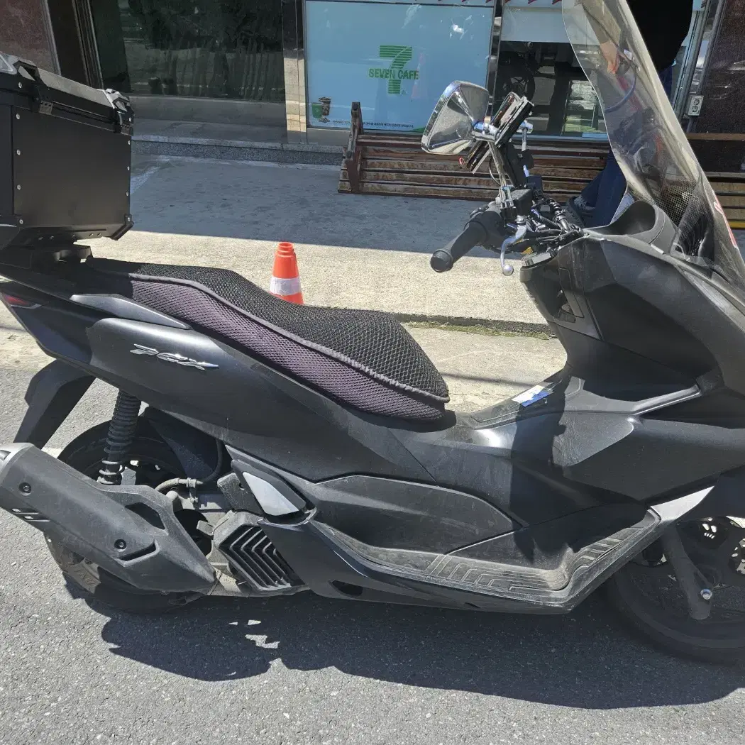 pcx 22년식 검정 34번