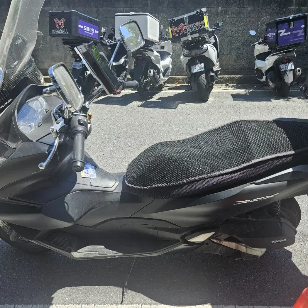 pcx 22년식 검정 34번