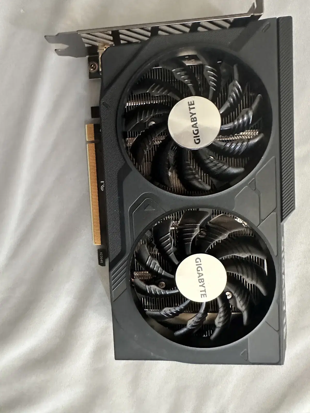 그래픽카드 rtx 4060 8g 팝니다